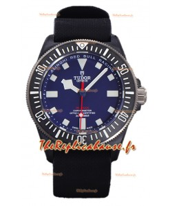 Tudor Pelagos FXD Boîtier Titane 1:1 Réplique Miroir Cadran Bleu sur Bracelet Nato Noir